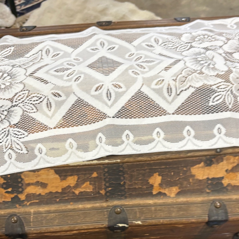Elegant White Lace Table Runner